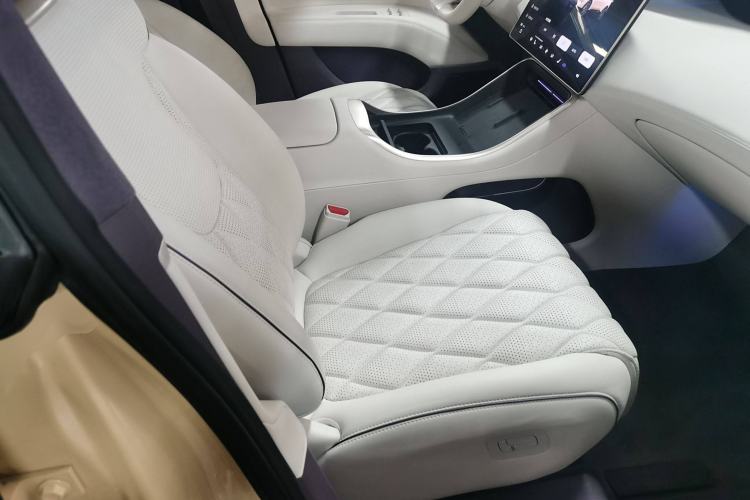 Used Avatr 11 2024 700 Three-Laser Four-Wheel Drive Recommended Version
