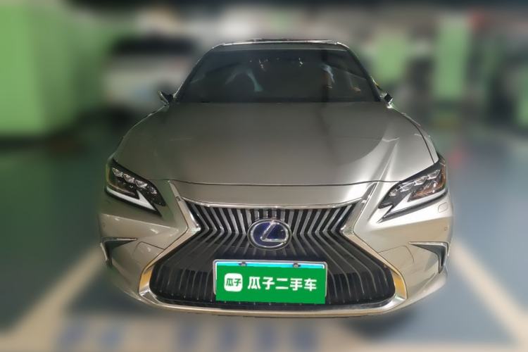 Used Lexus ES 2018 300h Premium Edition China V Standard
