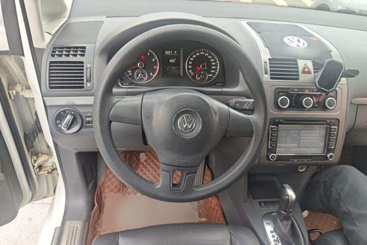 Used Volkswagen Touran 2013 1.4T DSG Comfort Edition 5-Seater Steering Wheel