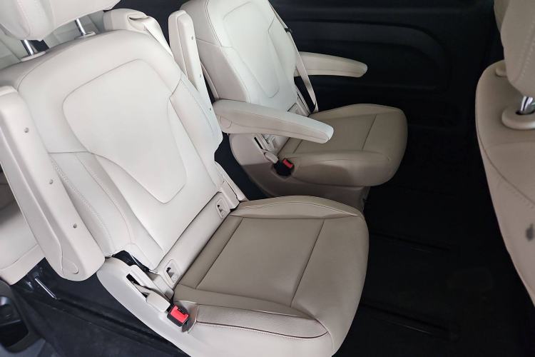 Used Mercedes-Benz Vito 2024 2.0T Elite Version 7 Seats