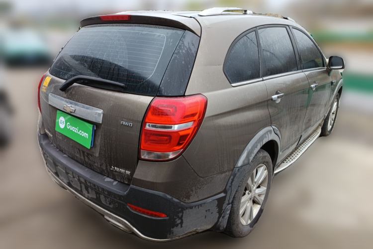 Used Chevrolet Captiva 2015 2.4L 4x4 Flagship Edition 7-Seater

