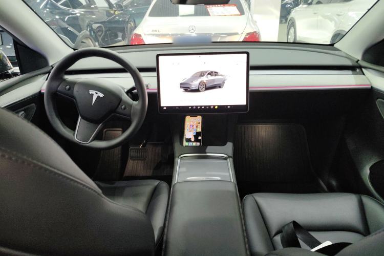 Used Tesla Model Y 2023 Rear-Wheel-Drive Version Center Console