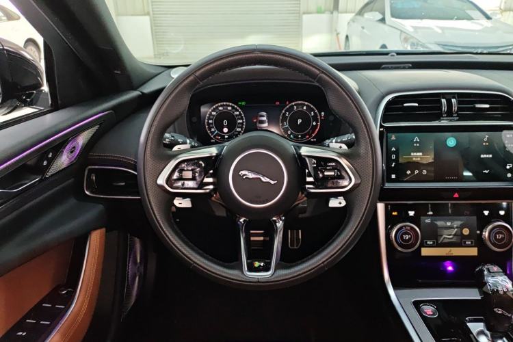 Used Jaguar XEL 2025 2.0T 250 PS R-DYNAMIC 90th Anniversary Edition