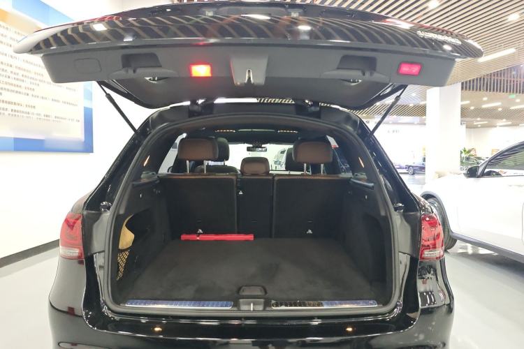 Used Mercedes-Benz GLC 2020 Facelift GLC 260 L 4MATIC Luxury Edition
