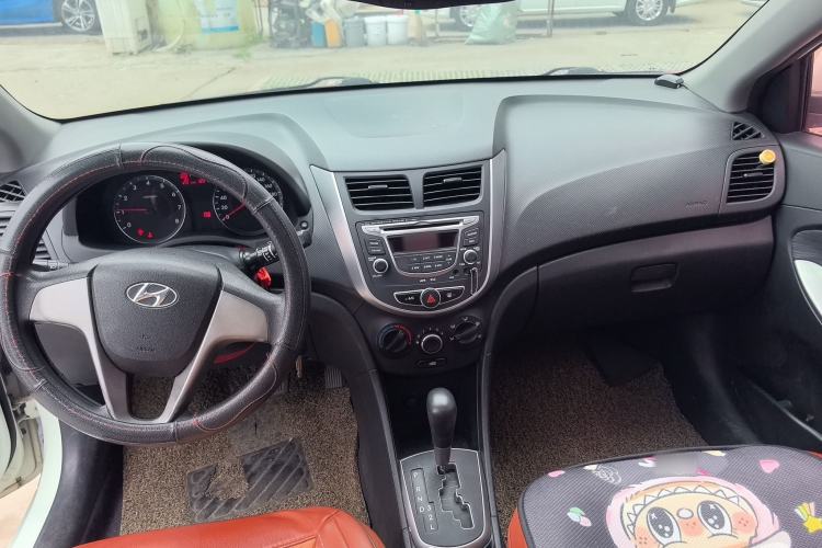 Used Hyundai Verna Ray 2016 1.4L Automatic Leading-Edge GLX