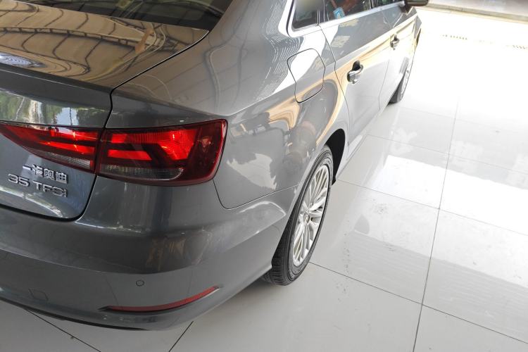 Used Audi A3 2014 Limousine 35 TFSI Automatic Fashion Model
