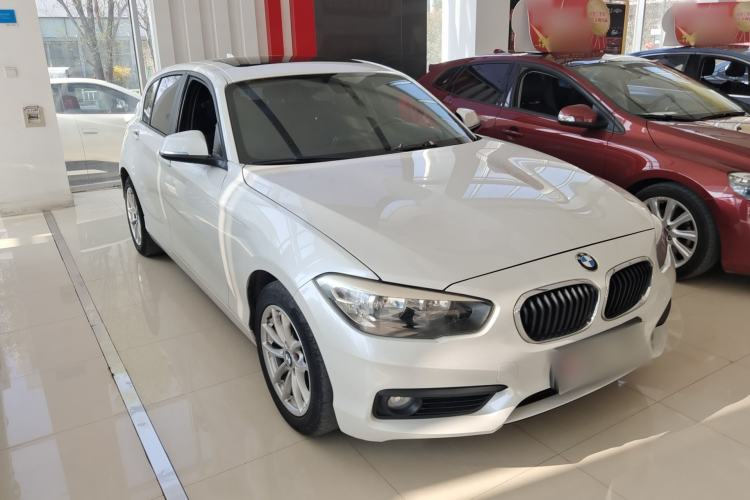 Used BMW 1 Series 2016 118i Leading Model Front Right 45 Deg