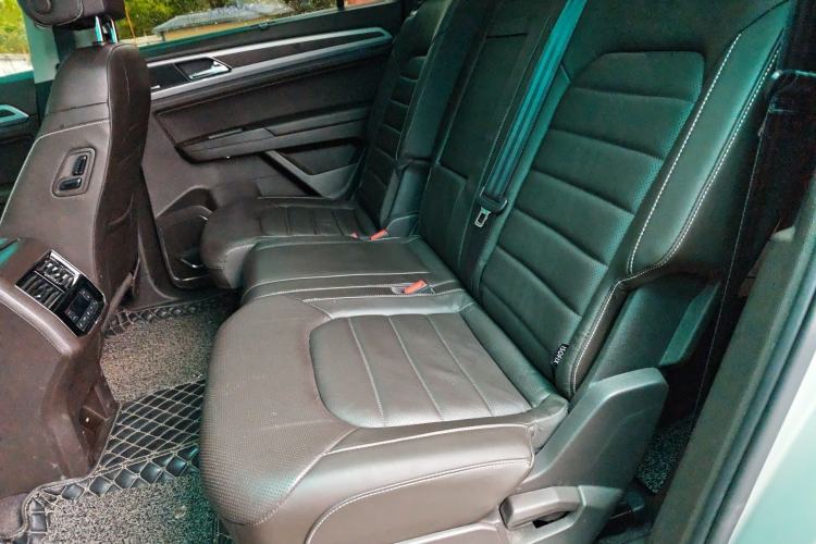 Used Volkswagen Teramont 2017 330TSI Two-Wheel-Drive Flagship Edition Left Rear Seat