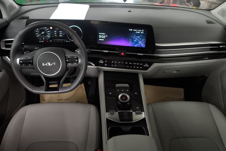 Used Kia Sportage (Chinese Domestic Model) 2023 1.5T Two-Wheel Drive Prestige Edition Center Console