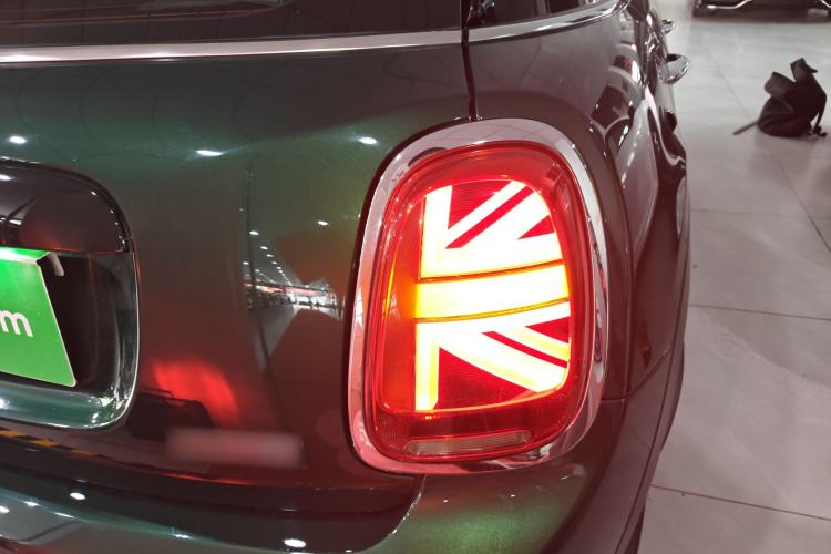Used MINI 2018 1.5T COOPER Classic Edition Five-Door Version Right Rear Taillight