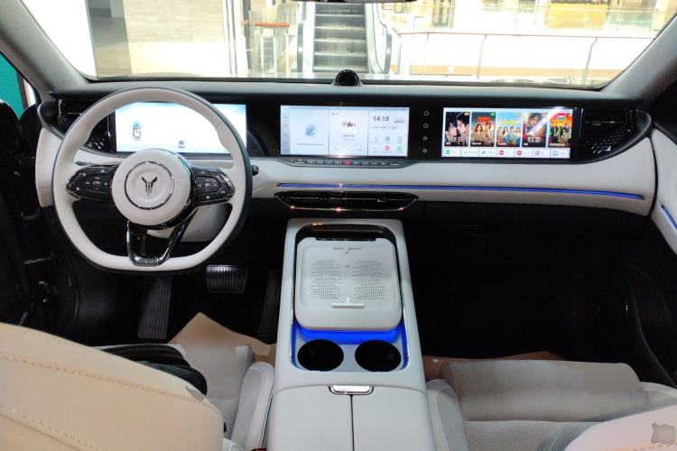 Used VOYAH FREE 2025 318 318 km Rear-Drive Touring Edition