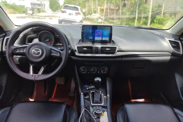 Used Mazda 3 Axela 2017 Sedan 1.5L Automatic Comfort Model Emission Standard China V
