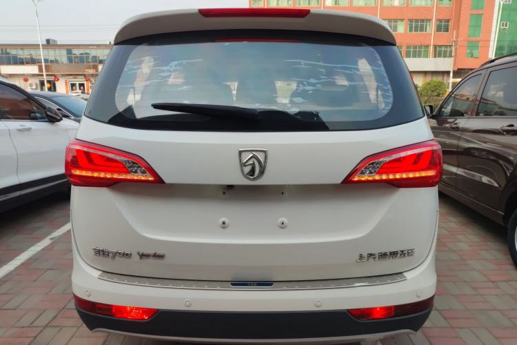 Used Baojun 730 2017 1.5T DCT Flagship Model 7 Seats China V Emission Standard