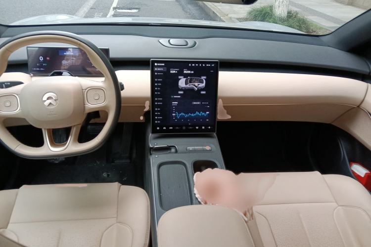 Used Nio ET5 2022 75 kWh Interior 2
