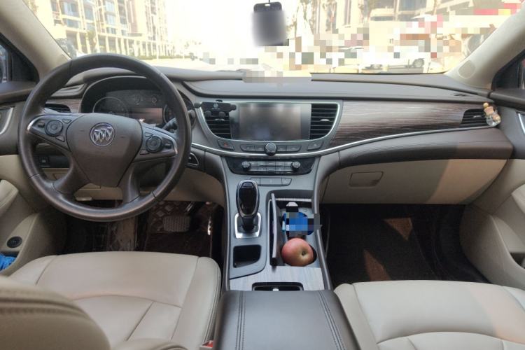 Used Buick LaCrosse 2016 20T Leading Model Center Console