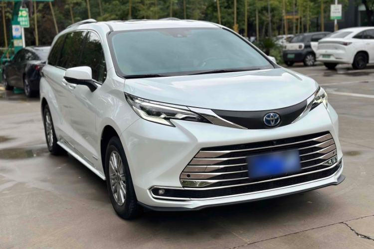 Used Toyota SIENNA 2023 2.5L Hybrid Comfort Edition Exterior 2