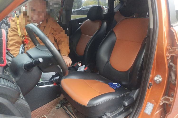 Used Hyundai Verna Ray 2014 1.6L Automatic TOP Left Front Seat