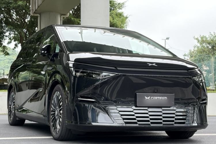 Used XPeng X9 2025 740 Ultra-Long Range Max
