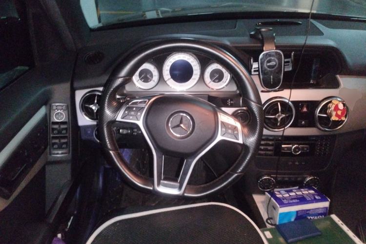 Used Mercedes-Benz GLK-Class 2015 GLK 260 4MATIC Dynamic Edition Ultimate Version
