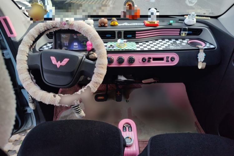 Used Wuling Hongguang MINIEV 2020 Enjoyment Model Lithium Iron Phosphate Center Console