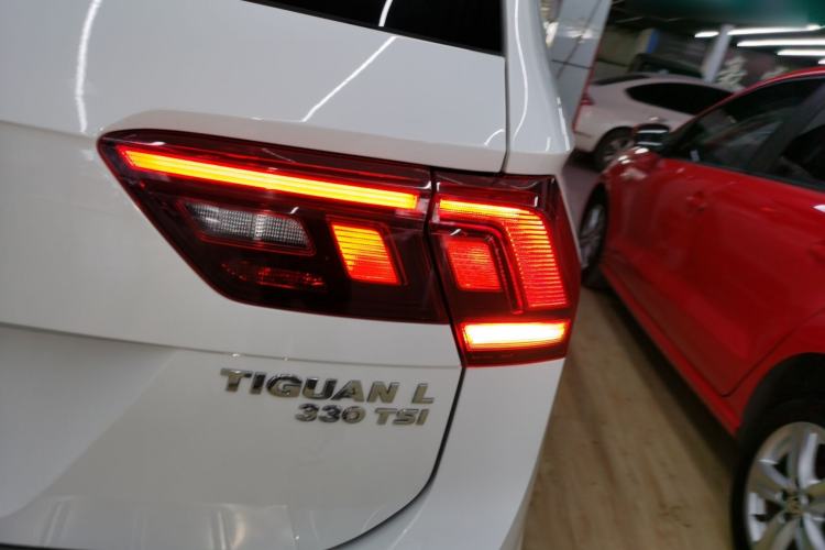 Used Volkswagen Tiguan L 2019 330TSI Automatic Two-Wheel Drive Smart Luxury Version China VI Standard