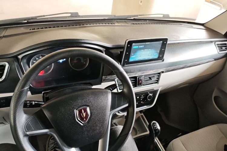 Used Jinbei New Hiace S 2023 1.5L Wealth Edition Van 2/5-Seater Air-Conditioned Model SWC15M