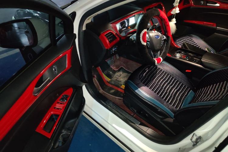 Used Ford Mondeo 2018 EcoBoost 200 Luxury Model Driver Seat