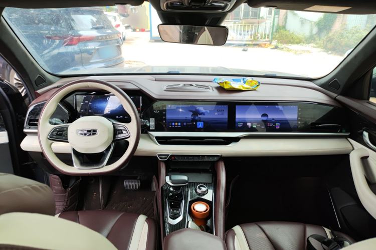 Used Geely Auto Monjaro L 2024 2.0TD High-Power Automatic Two-Wheel Drive Yunqi Version Center Console