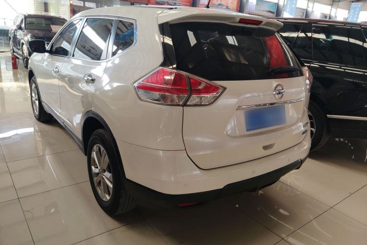 Used Nissan X-Trail 2015 2.0L CVT Comfort MAX Edition 2WD
