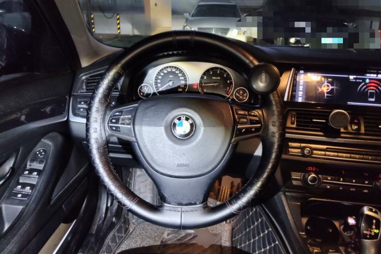 Used BMW 5 Series 2013 520Li Elegant Edition Steering Wheel
