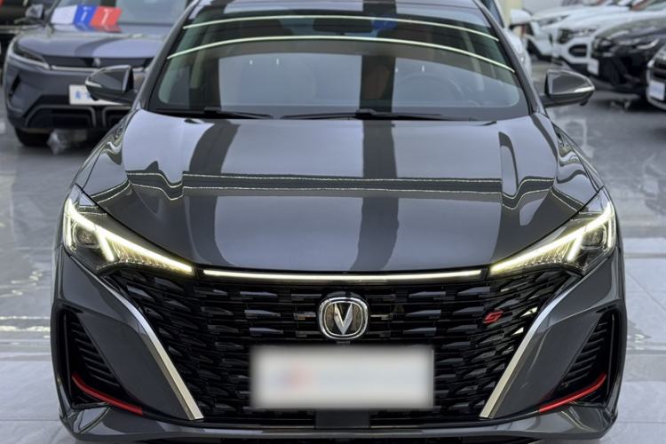 Used CHANGAN Eado 2023 Changan Edition PLUS Blue Whale NE 1.4T GDI DCT Prestige Version Exterior 5