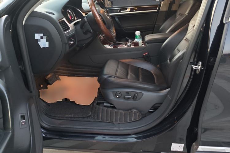 Used Volkswagen Touareg 2011 3.0 TSI Comfort Version