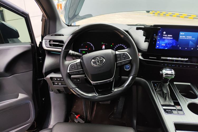 Used Toyota Sienna 2021 2.5L Hybrid Premium Edition