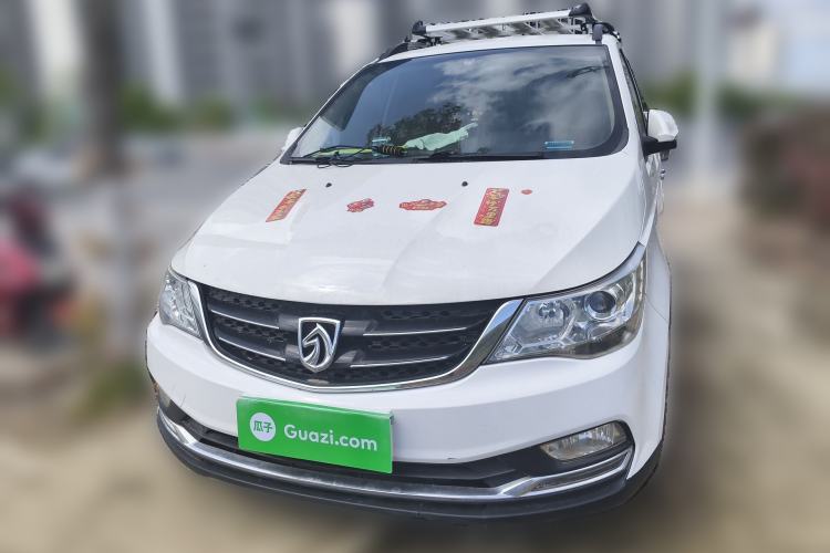 Used Baojun 730 2014 1.5L manual Comfort version 7 seats