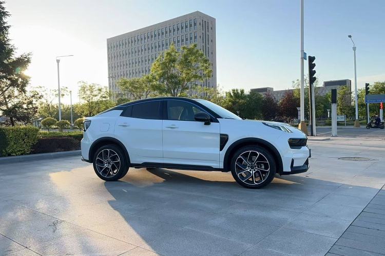 Used Lynk & Co 05 2020 2.0TD Two-Wheel Drive Shine Halo