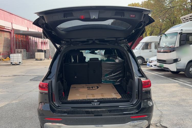 Used Mercedes-Benz GLB 2023 GLB 220 Fashion Model Trunk