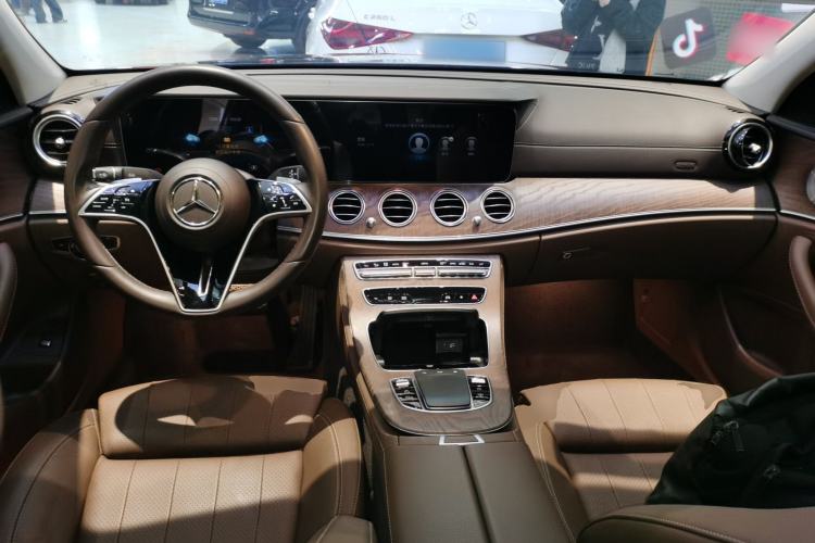 Used Mercedes-Benz E-Class 2022 Second Facelift E 300 L Luxury Edition
