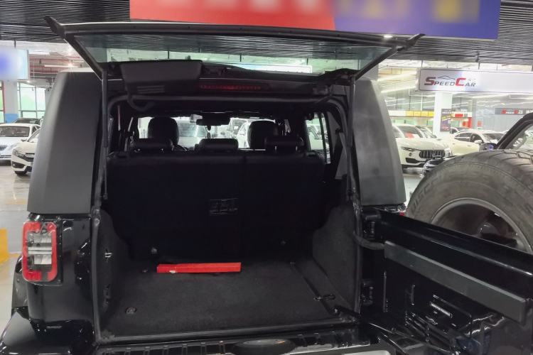 Used BAIC Off-Road BJ40 2019 PLUS 2.3T Automatic Four-Wheel Drive Premium Edition China VI Trunk