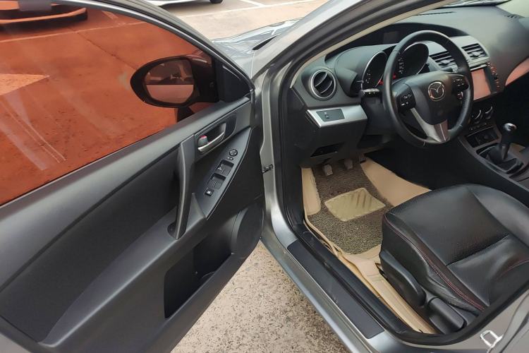 Used Mazda Mazda 3 2013 Sedan 1.6L Manual Elite Model
