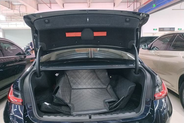 Used BMW i3 2024 eDrive 40 L Midnight Edition Trunk