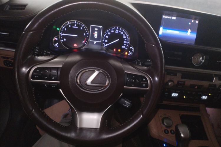 Used Lexus ES 2015 200 Elite Edition
