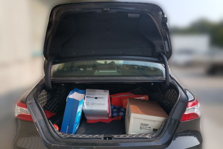 Used Toyota Camry 2018 2.5G Luxury Edition Trunk