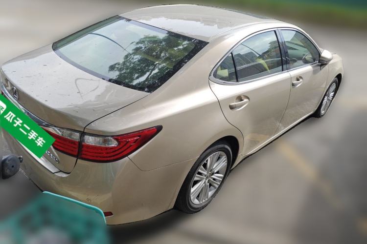 Used Lexus ES 2014 250 Elite Edition Rear Right 45 Deg