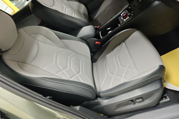 Used Volkswagen Tayron 2025 Tiguan L 380TSI 4Motion Luxury