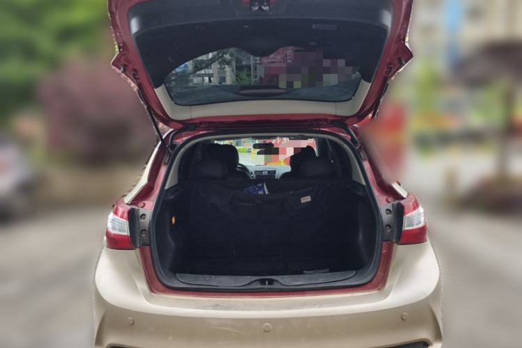 Used Nissan Tiida 2016 1.6L CVT Cool Dynamic Edition
