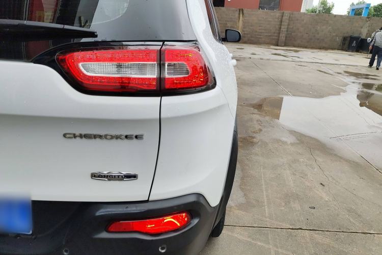 Used Jeep Cherokee 2016 2.0L Smart Version