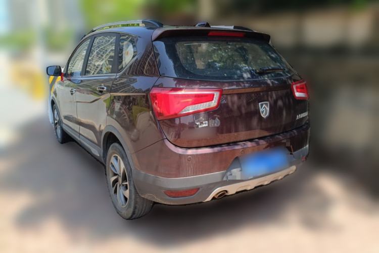 Used Baojun 560 2015 1.8L manual luxury version