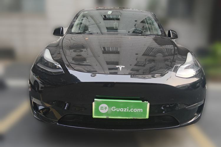 Used Tesla Model Y 2022 Long-Range All-Wheel-Drive Version Front