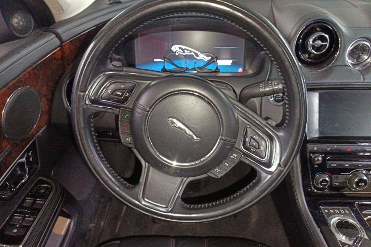 Used Jaguar XJ 2015 XJL 3.0 SC Four-Wheel Drive Panoramic Business Edition Steering Wheel