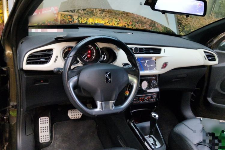 Used DS 3 2012 1.6L Supreme Edition
